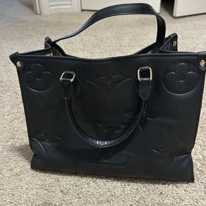 Black medium size bag